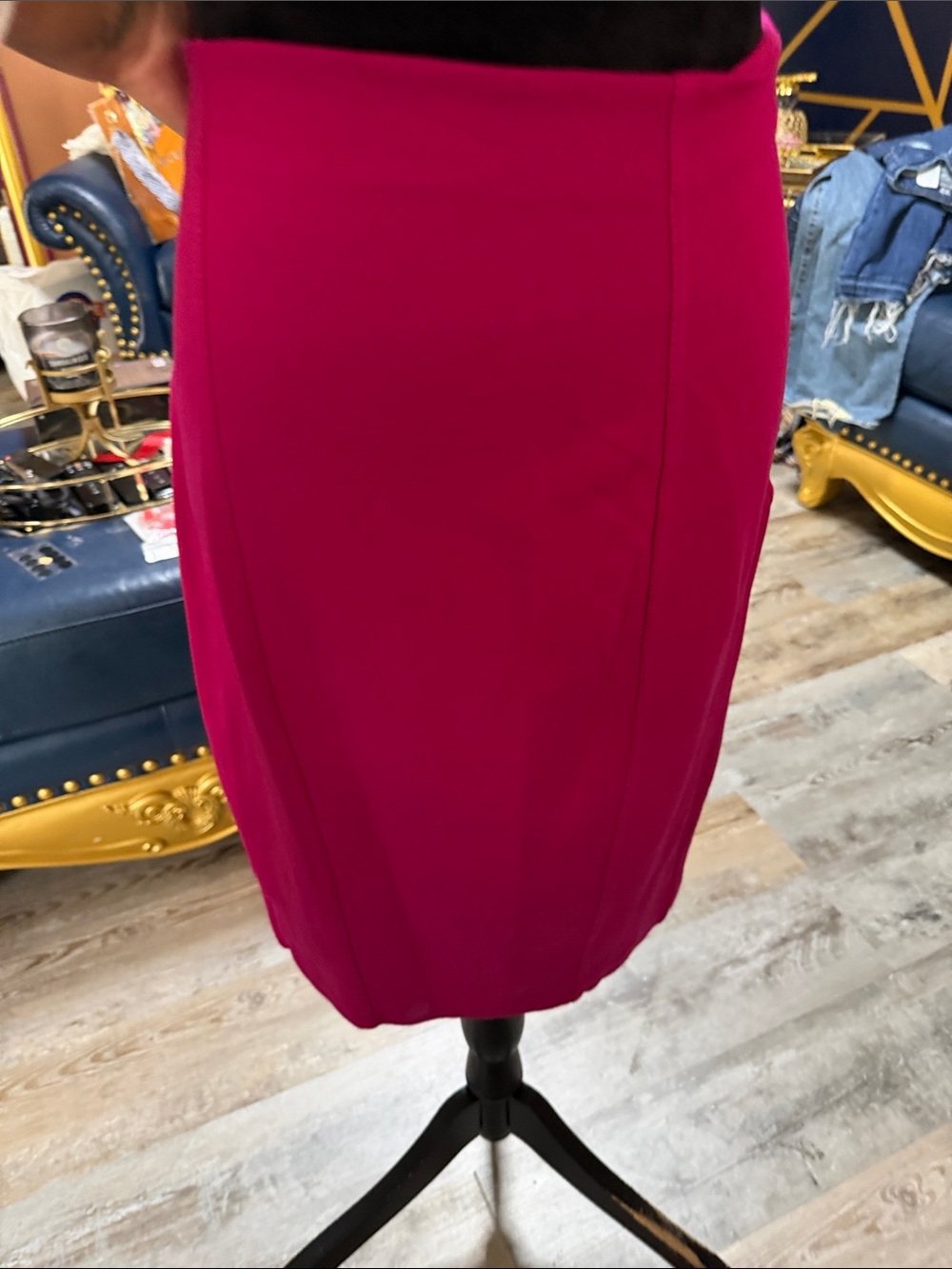 Women's Express Fuchsia Pencil Skirt - Classic Office Style